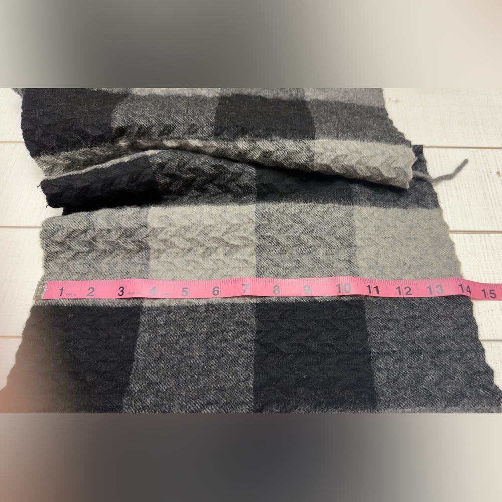 Unisex Burberry Cashmere / Wool Blanket Scarf - Picture 7 of 7